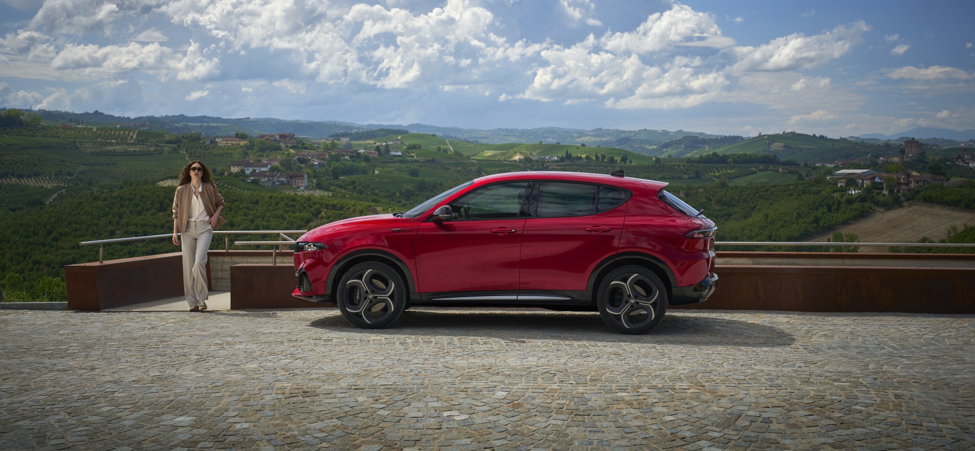 Public charging of hybrid cars - Alfa Romeo